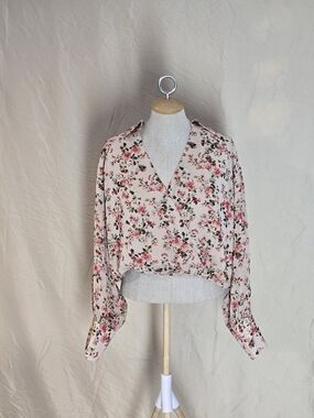 En Saison Pink Floral Wrap Blouse